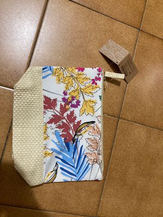 Pochette nuova con cartellino come da foto
