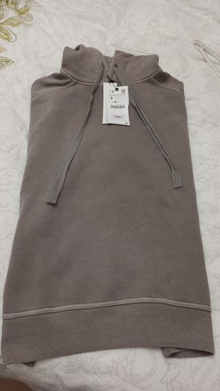 Sudadera Zara nueva
