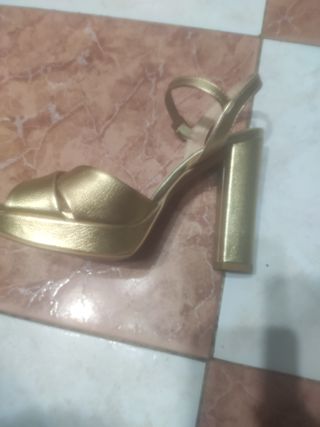 zapatos de tacón 