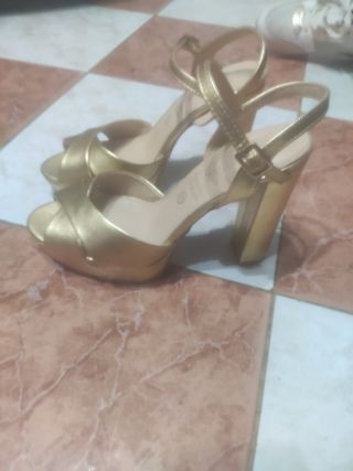 zapatos de tacón 
