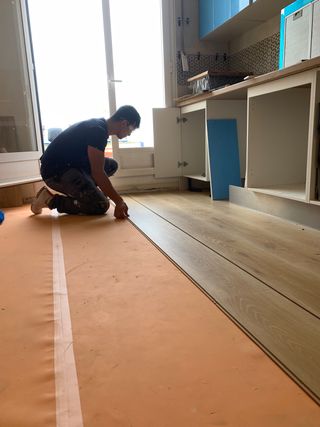 Instalación de parquet, suelo laminado, y vinilo