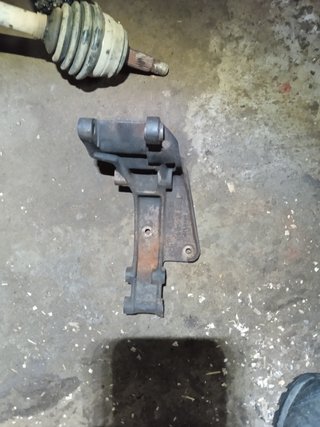 soporte alternador 1.6d