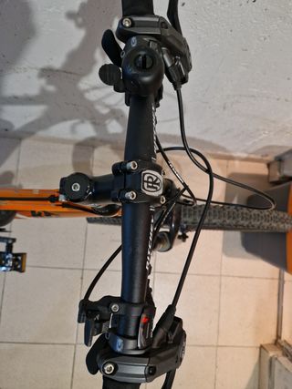 Bicicleta de montaña KTM