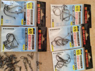 Anzuelos y giratorios a 2€ paquete