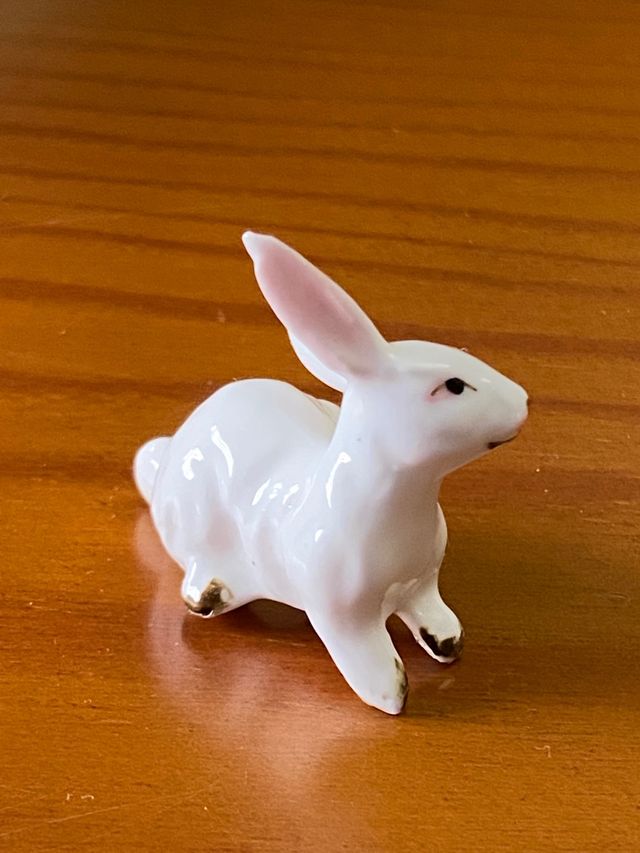 Figura Conejito porcelana