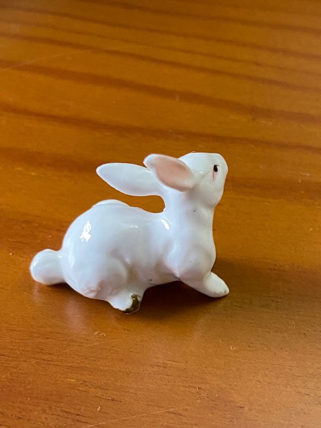 Figura Conejito porcelana