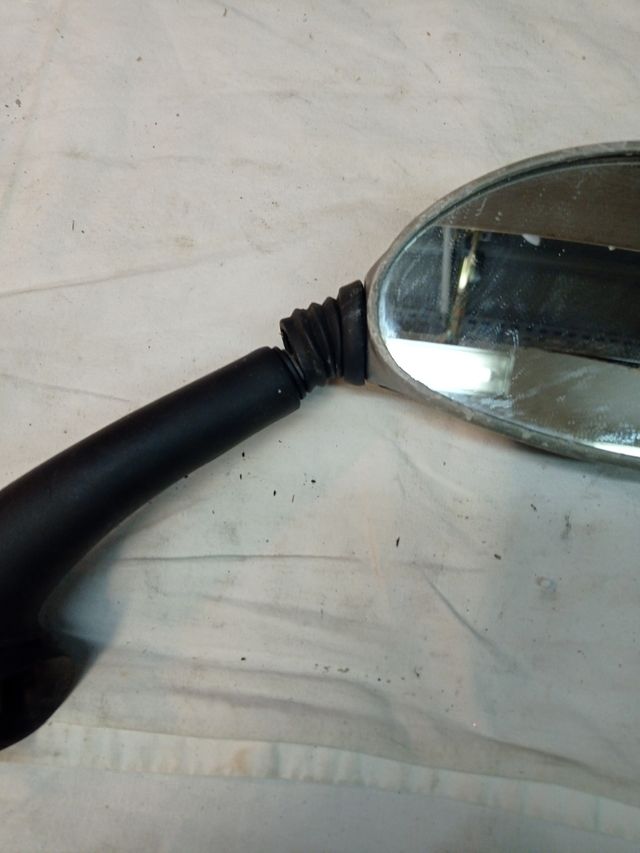 specchietto  destro vespa et 4