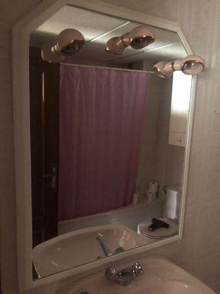 Espejo para baño lacado blanco y rosa