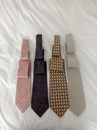 lote de 4 corbatas de seda Paco Rabanne