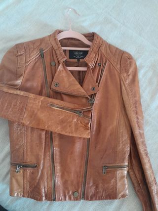 Chaqueta cuero marrón Zara