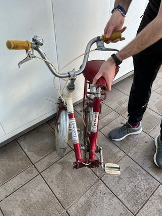 Bicicleta antigua Gac plegable roja