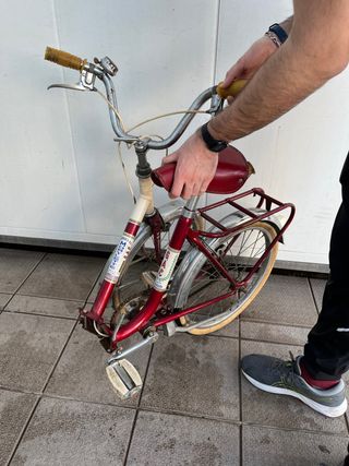 Bicicleta antigua Gac plegable roja