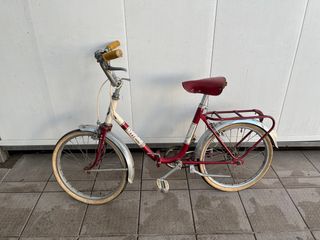 Bicicleta antigua Gac plegable roja
