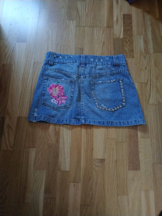 Minifalda vaquera,bordada,tachuelas,rotos,talla 34