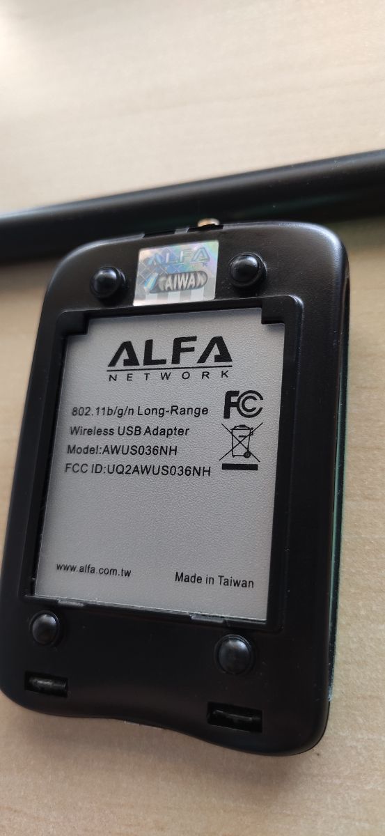 Antena wifi marca ALFA con antena