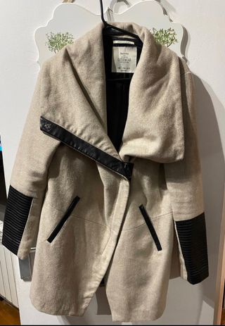 Abrigo beige Bershka