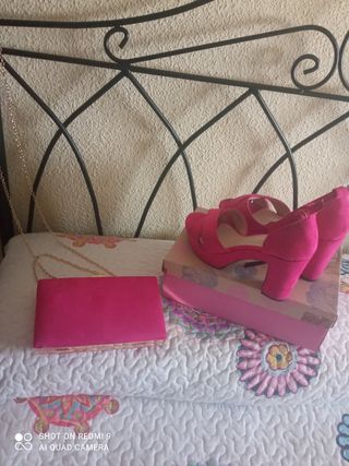 Zapatos y cartera