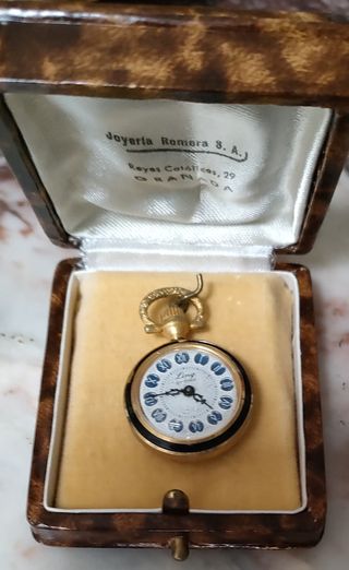 Reloj colgante antiguo