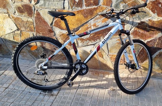 Bicicleta MTB suspension delantera 