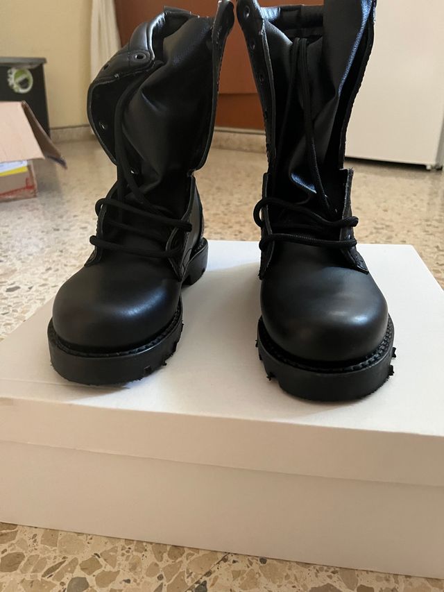 Botas militares de piel