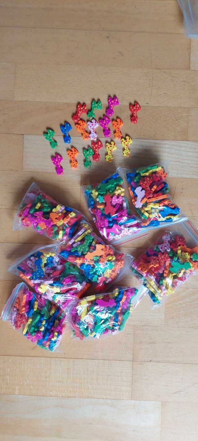 400 figuras chupetero material madera abalorios