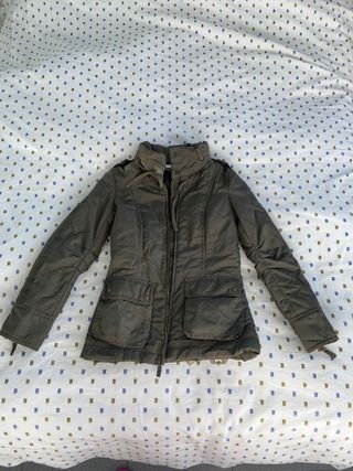 Cazadora Zara verde caza