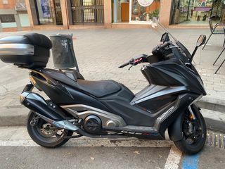 Kymco Ak550