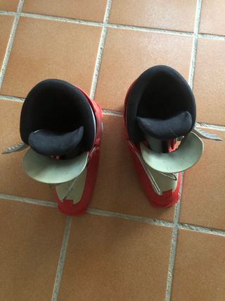 Botas de esquí talla 38, marca Nórdica