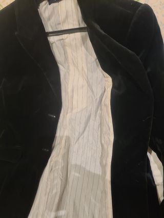 chaquetita terciopelo negra.