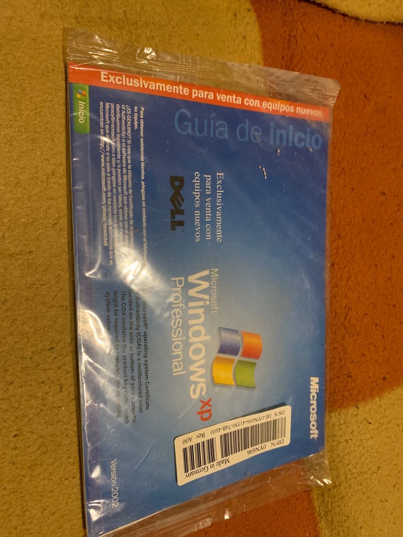 Manual + CD sistema operativo + CD Drivers y utili