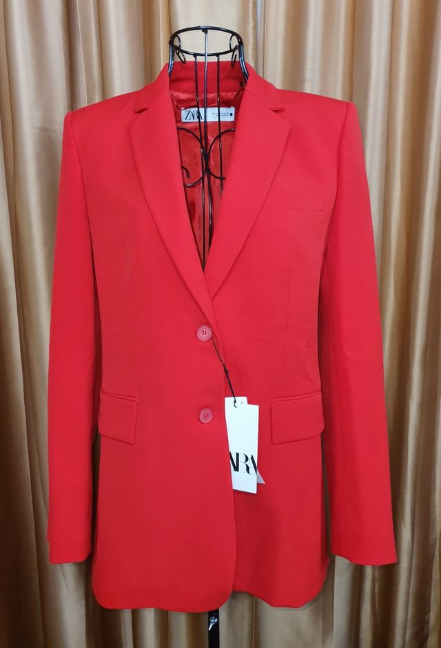 Blazer entallada Zara.