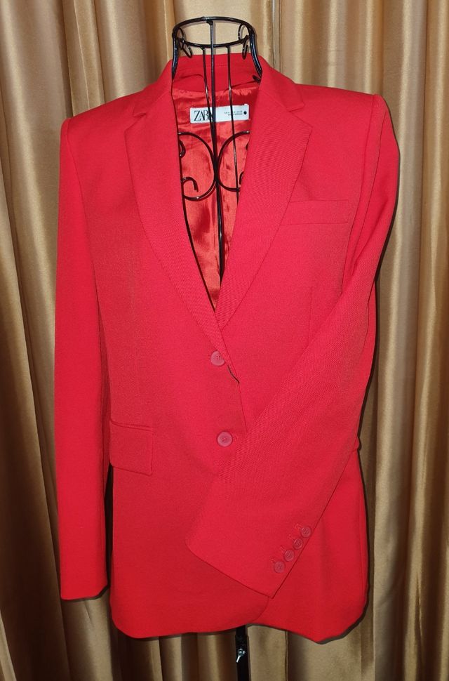 Blazer entallada Zara.