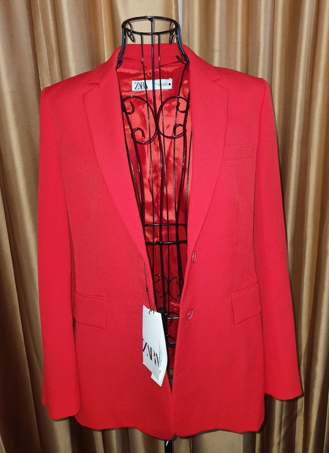 Blazer entallada Zara.