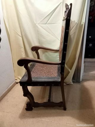 +100 AÑOS SILLON CUERO CASTILLO. LEON BUEN ESTADO