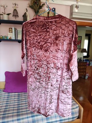 vestido terciopelo rosado malva de Zara talla S