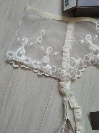 Liguero novia encaje