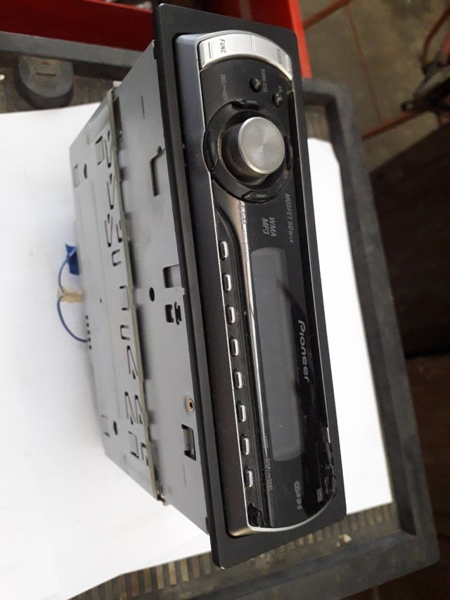Conjunto radio CD  Pioneer usado