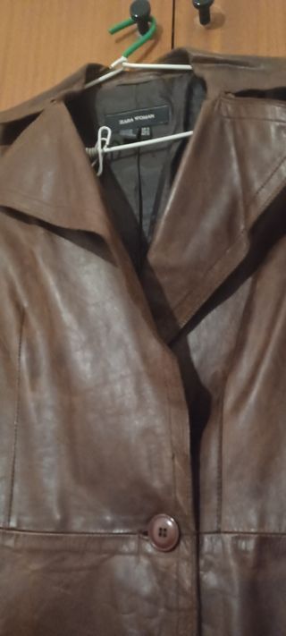 Gabardina de piel marrón Zara XL