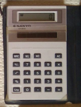 Calculadora Sanyo CX-2610 solar de 1984, funciona