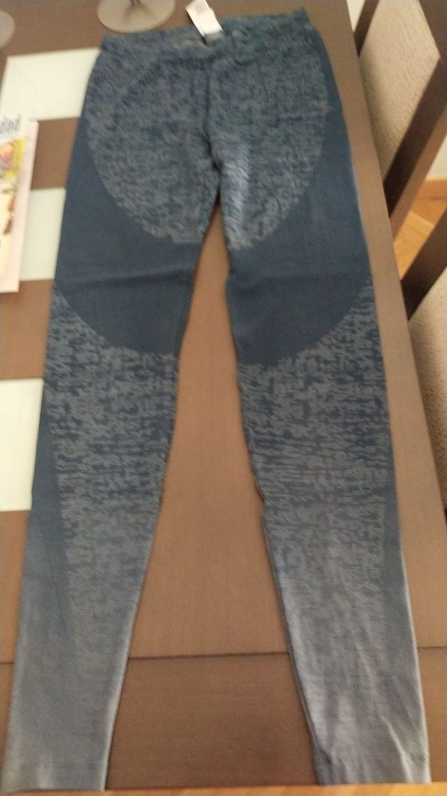 SUDADERAS Y MALLA. LOTE