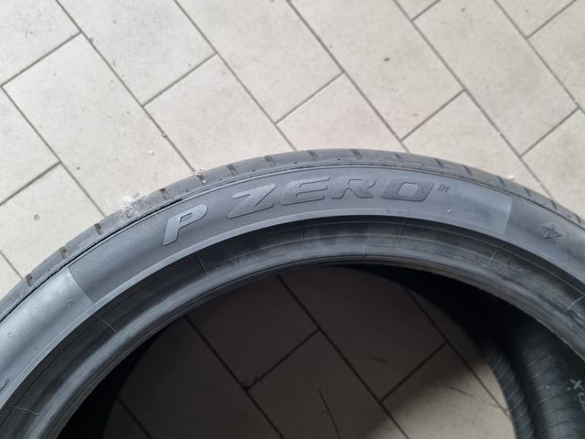 Pirelli 275/35Z R20XL