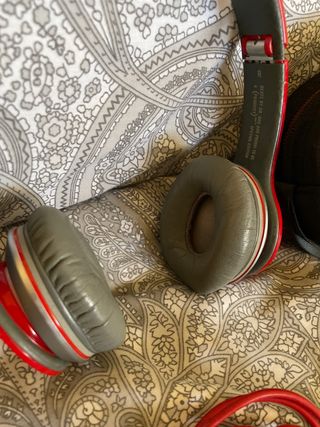 BEATS SOLO HD - CASCOS RED SPECIAL EDITION