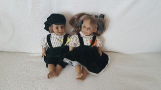 Pareja muñecos clásicos