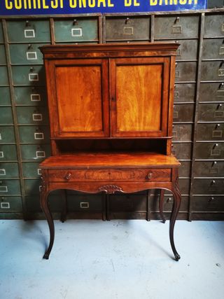 escritorio librería. elegante. calidad