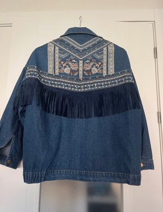 Cazadora flecos oversize