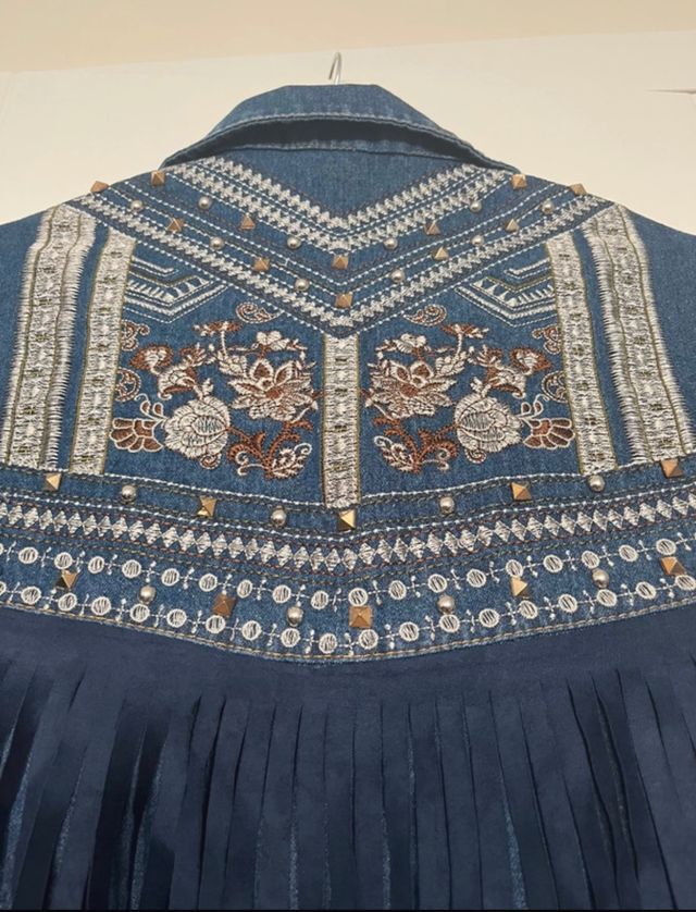 Cazadora flecos oversize