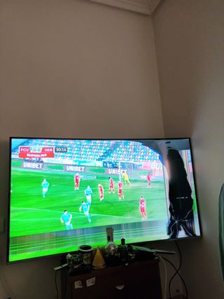 pantalia curve de 55,4K smart TV