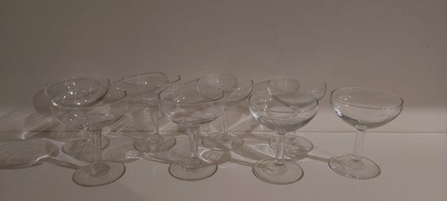 8 copas de margaritas y cocteles.