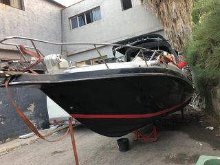 SE VENDE BARCO