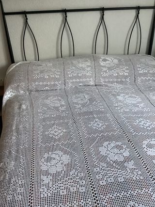 Artesanía. Colcha de algodón